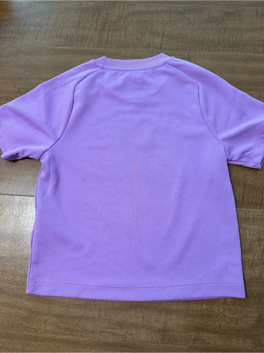 Nike Girls Short Sleeve Tee in Lavender with White Swoosh